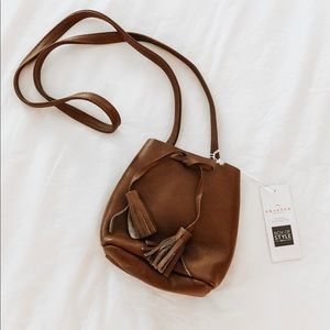 Shaffer LA Leather Bucket Bag Purse (Box of Style)